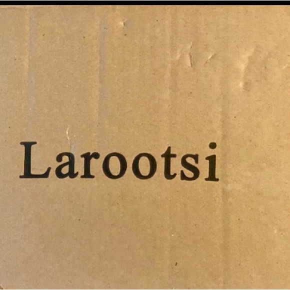 INDOOR WALL SCONCE BRONZE FINISH WITH MILKGLASS - Picture 14 of 15